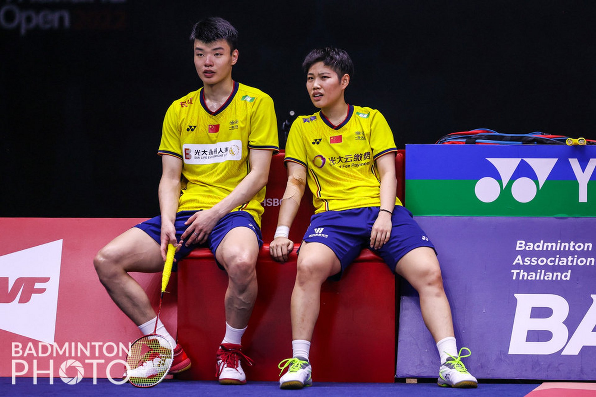 中国队险胜印尼队，黄鸭组合带队取胜