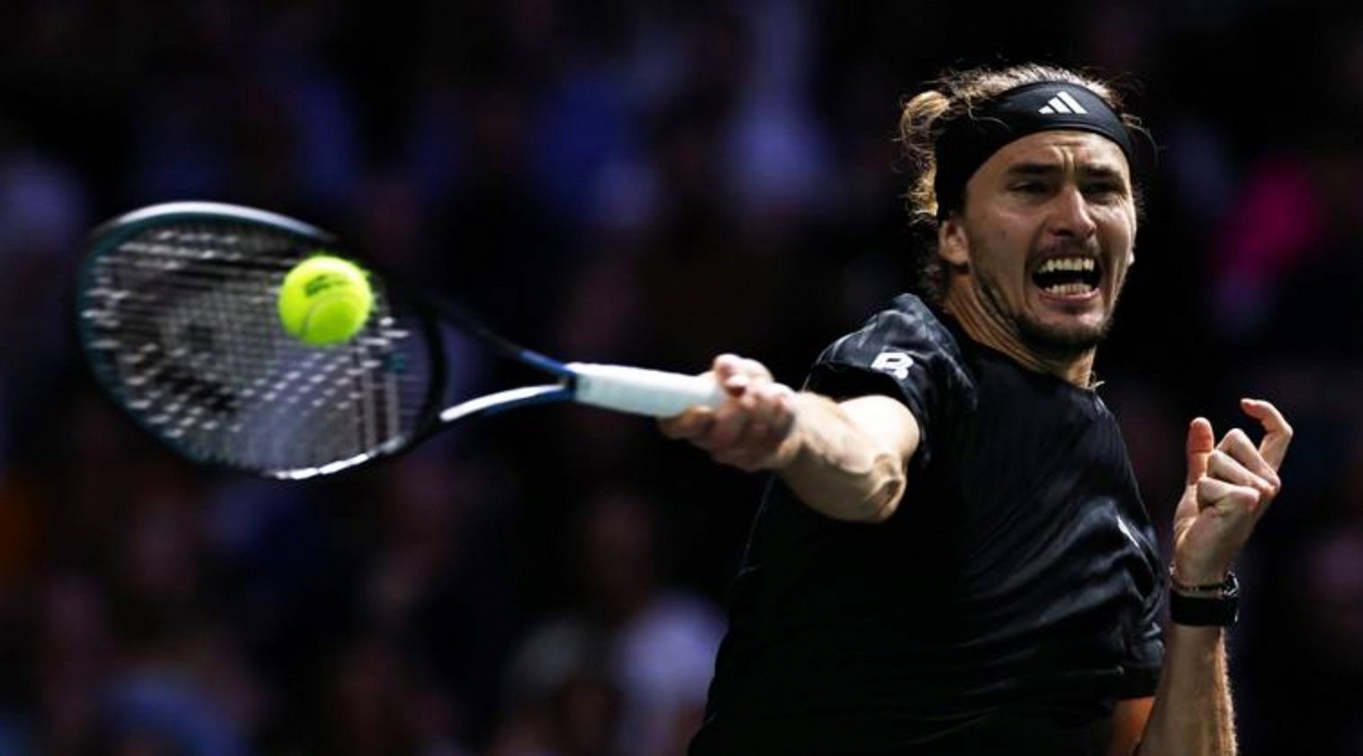 ATP总决赛逆转法网，兹维列夫统治全场