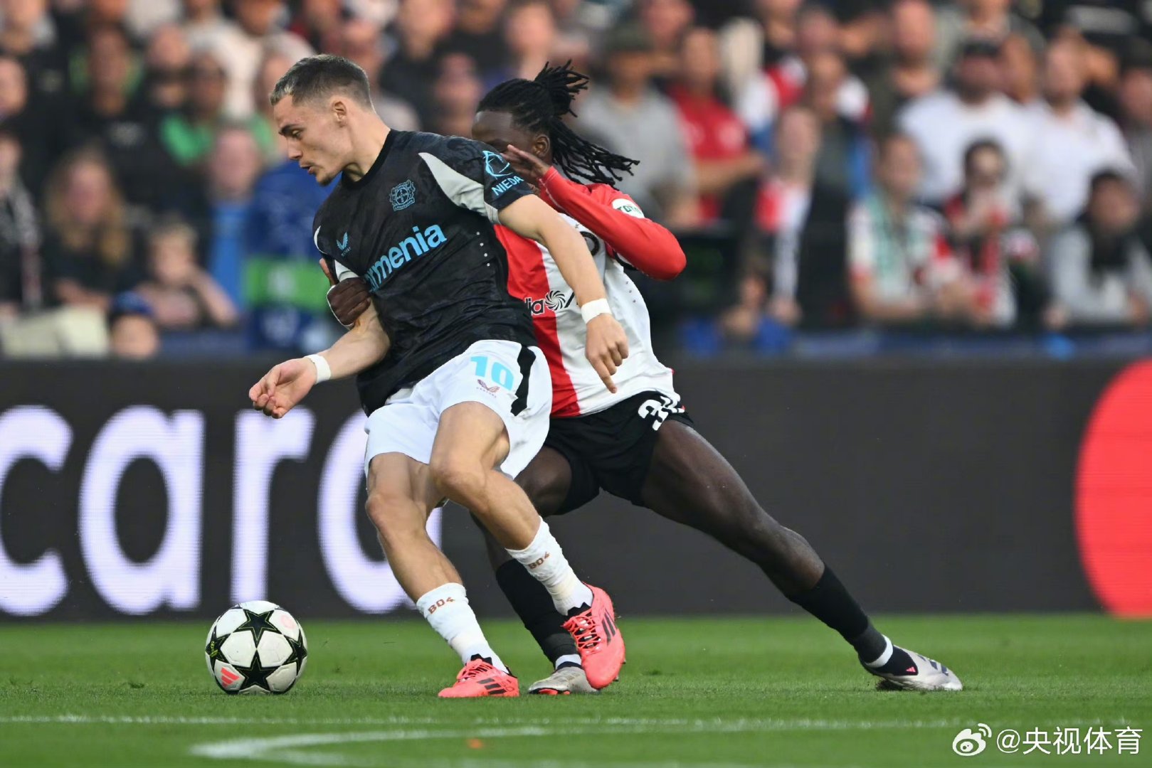 英格兰碾压勒沃库森，本泽马状态火热