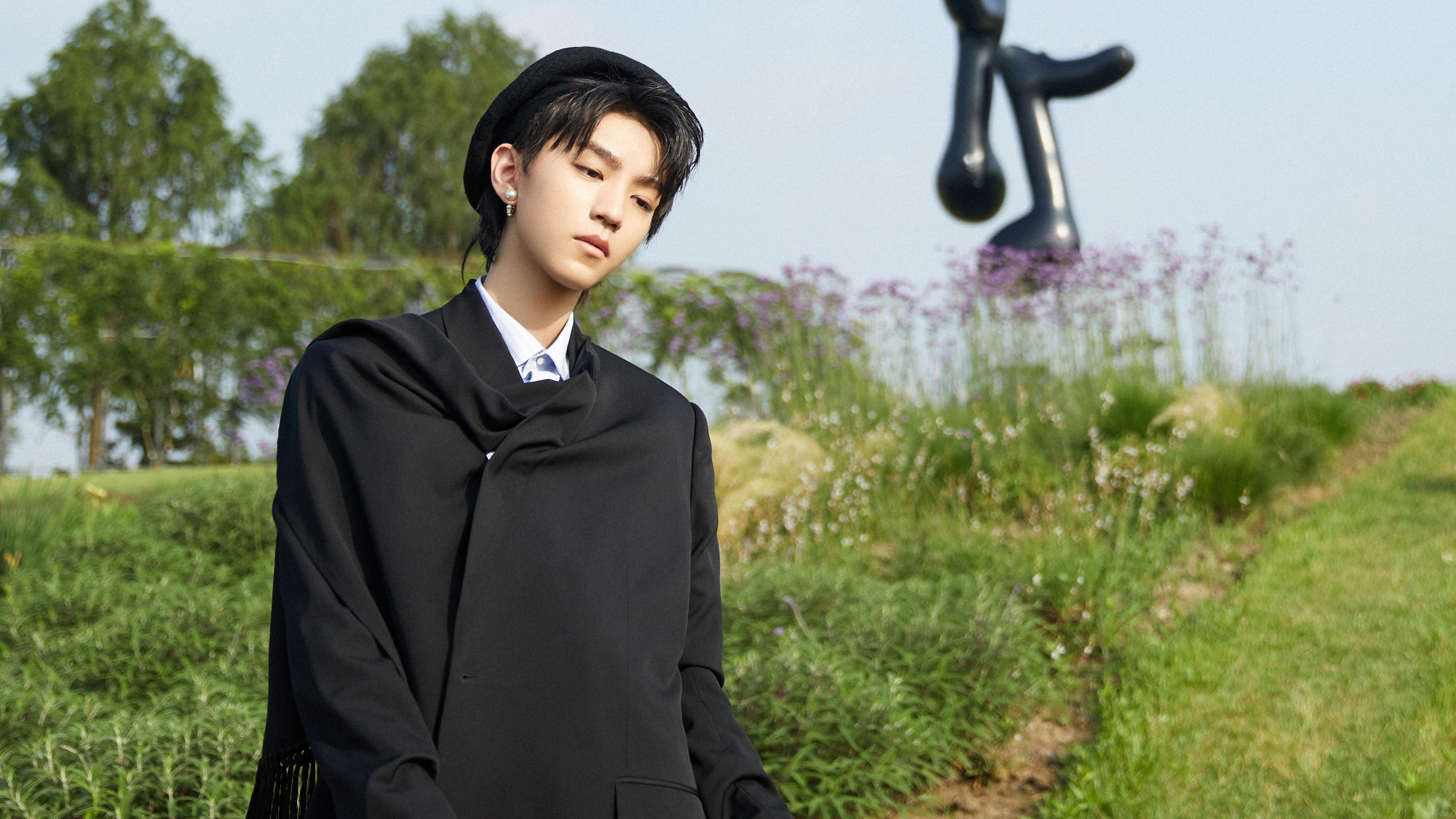 当新疆戈壁卷起华盛顿的风暴,在唯一的交点上见证乔治的接管