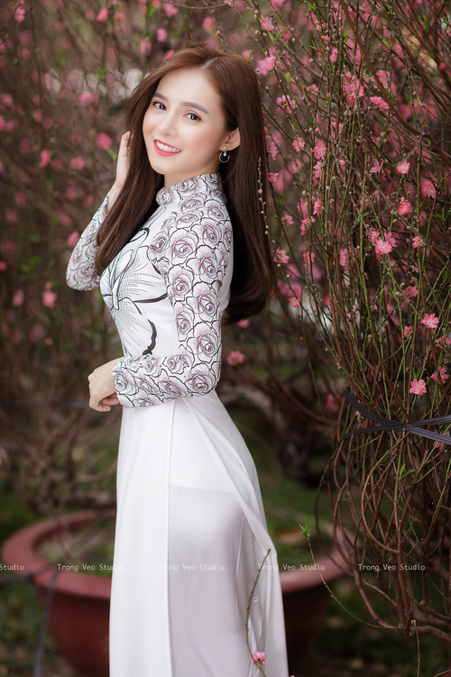 南美之王的极速梦魇,哈兰德如何用两次反击,为越南在世界杯C组撕开一道天光